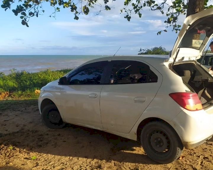 Veículo com restrição de clonagem é recuperado pela Polícia em Aracruz