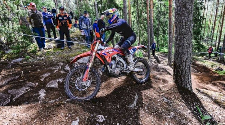 Bruno Crivilin é top 10 na Finlândia pelo Mundial de Enduro 2023