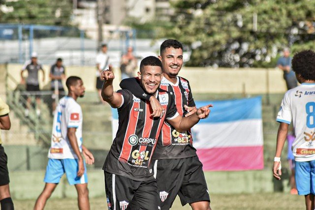 Serra goleia e assegura vantagem nas quartas de final da Copa ES