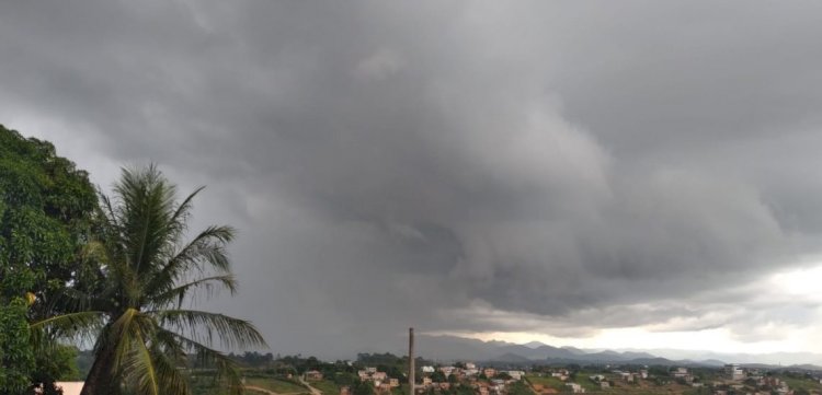 Alerta da Marinha: ciclone extratropical traz ventos de até 74 km/h para o ES