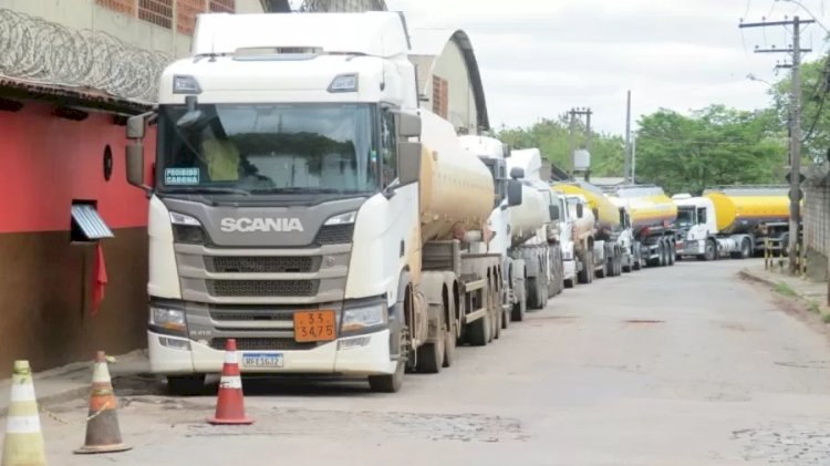 Tanqueiros suspendem greve por 24 horas enquanto aguardam posição do Sindicato