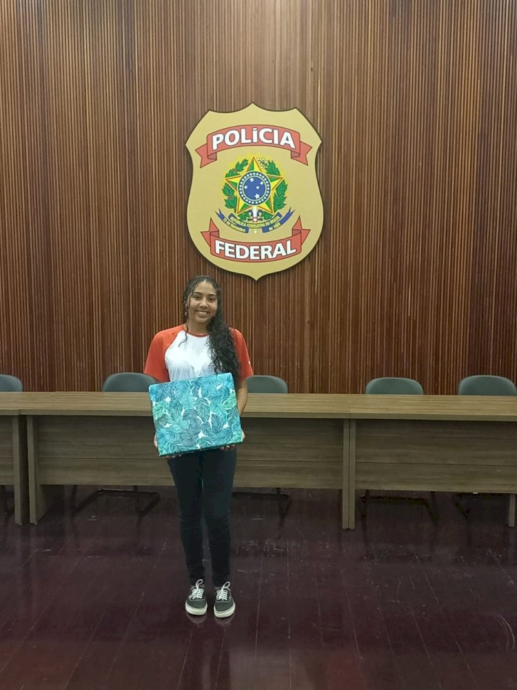 Aluna de João Neiva conquista 1º lugar em concurso de redação da Polícia Federal