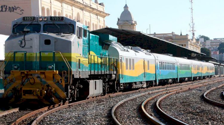 Viagens de trem Vitória a Minas são suspensas por causa de chuva em MG