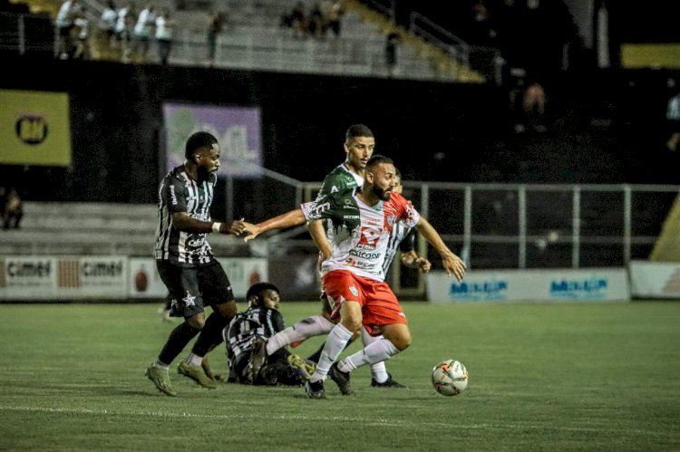 Estrela é o primeiro time rebaixado diante de sua torcida