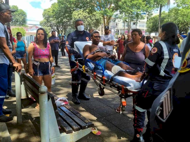 Homem é esfaqueado em Praça no Centro de Aracruz