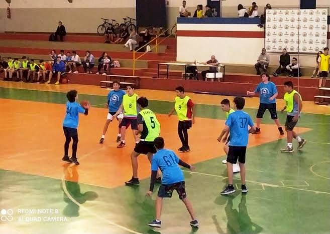 Atletas de Aracruz presentes nos Jogos Escolares em Santa Tereza