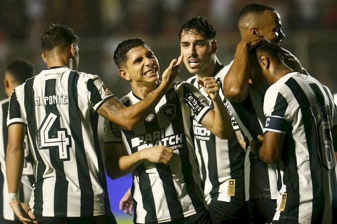 Botafogo vence e é o novo líder do Campeonato Brasileiro