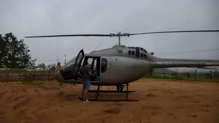 Pouso de helicóptero ao lado de escola intriga moradores de Aracruz