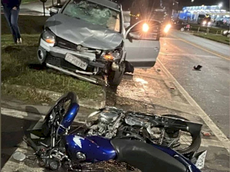 Motociclista fica gravemente ferido em acidente com picape na BR-101 em João Neiva